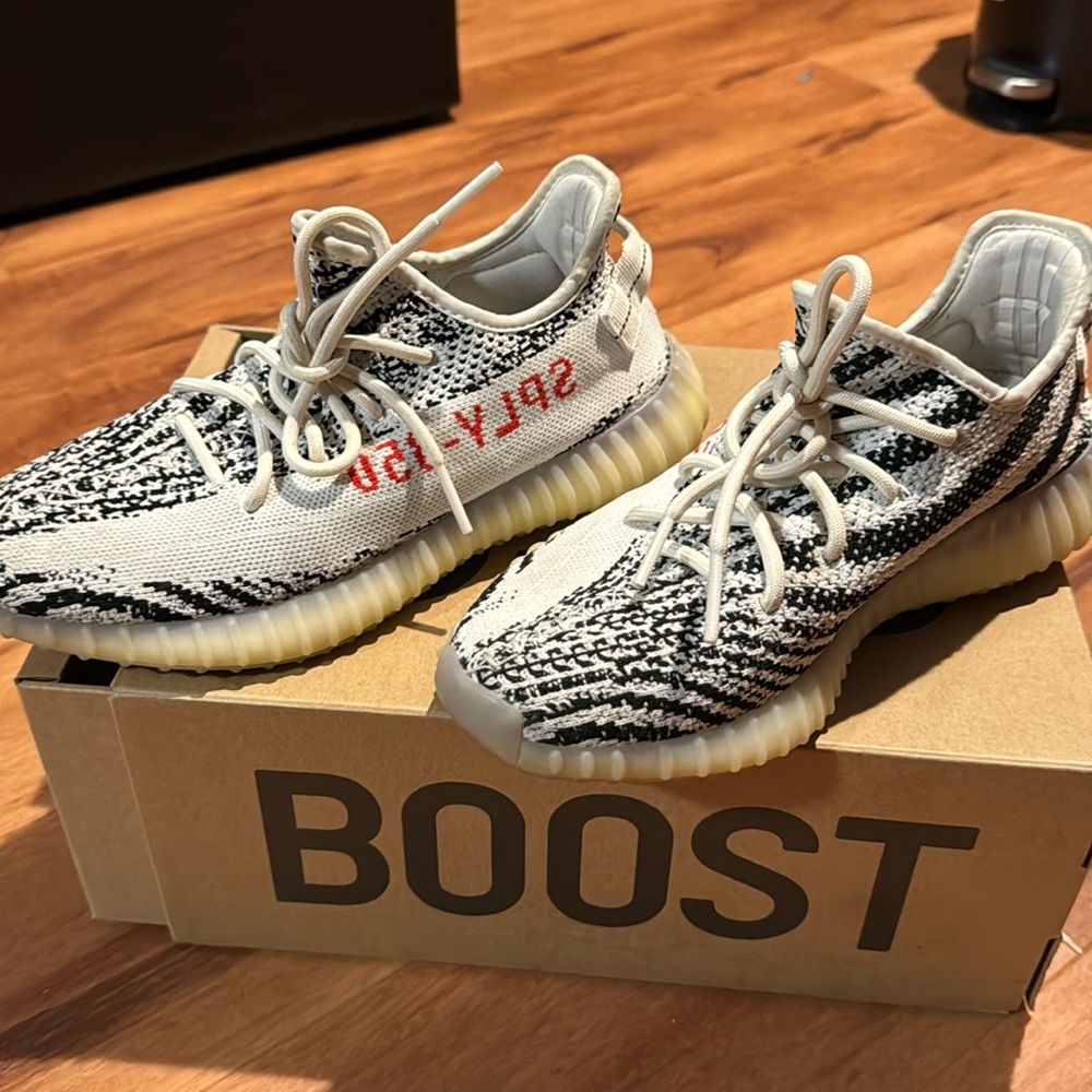 Authentic zebra 350 yeezy boost with box